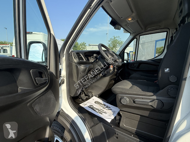 Nyttofordon Iveco DAILY 35C14H BOX + SPONDA con...