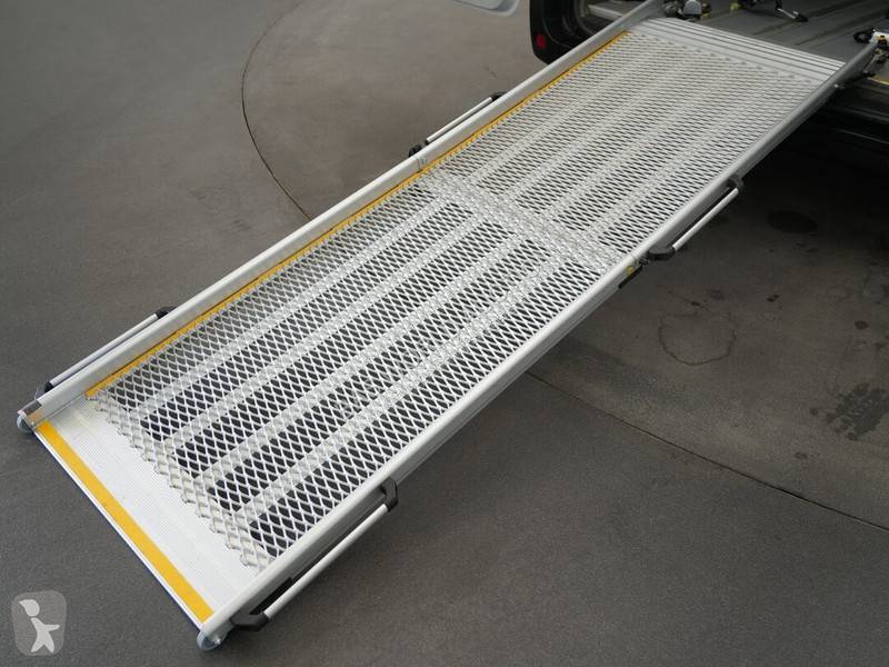 Haszongépjármű Renault 135PK