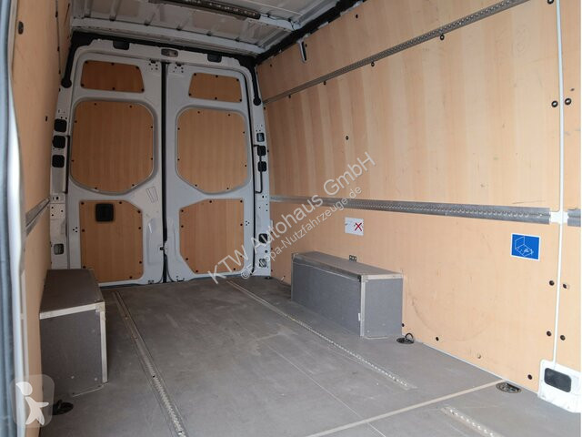 Véhicule utilitaire Mercedes Sprinter 317...