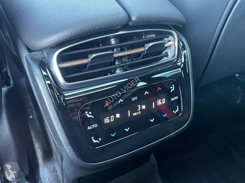Samochód dostawczy Mercedes EQE 43...