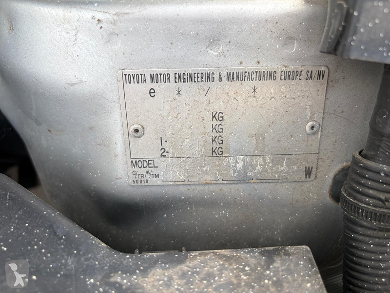 Toyota SUV - 4x4 - Manual Gearbox - Power...