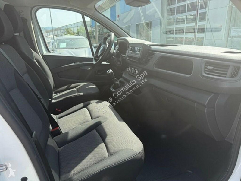 عربة نفعية Renault IV