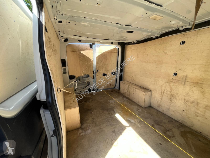 Véhicule utilitaire Renault III 2.0 DCi 130 /...