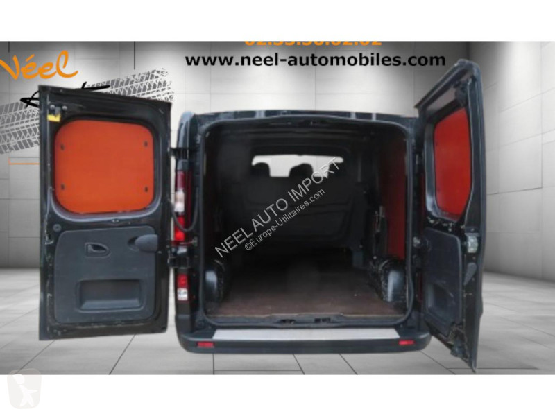 Véhicule utilitaire Renault TRAFIC DOUBLE...