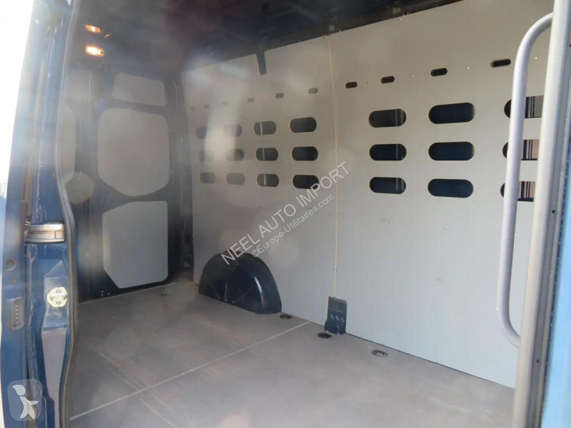 Véhicule utilitaire Mercedes SPRINTER 311 CDI...