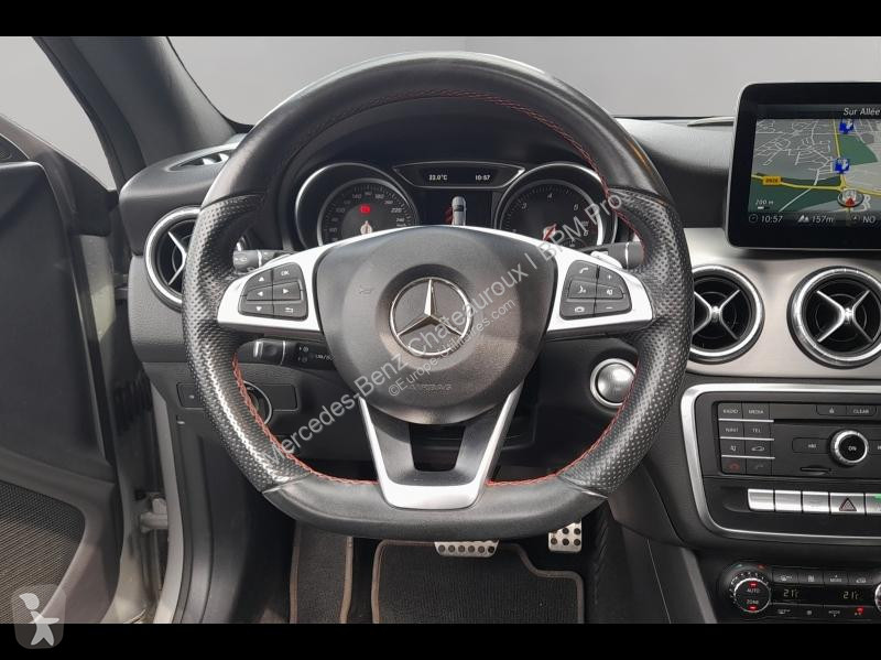 Véhicule utilitaire Mercedes CLA 220 d...