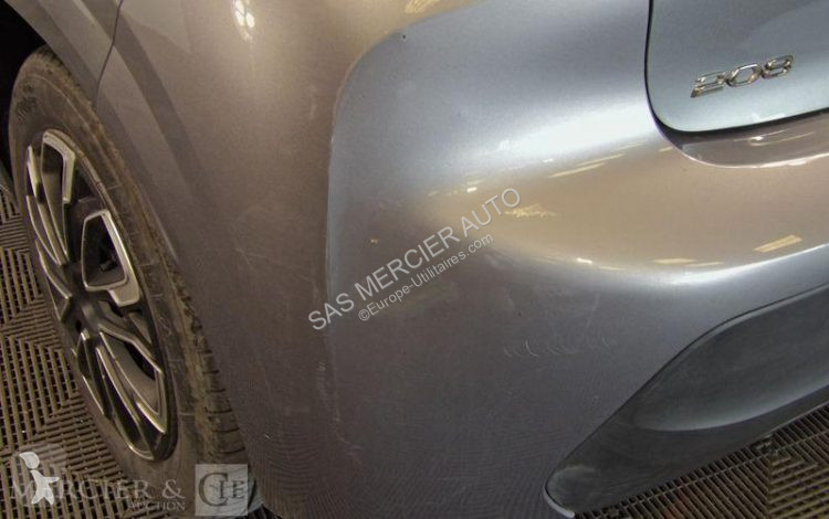 عربة نفعية Peugeot