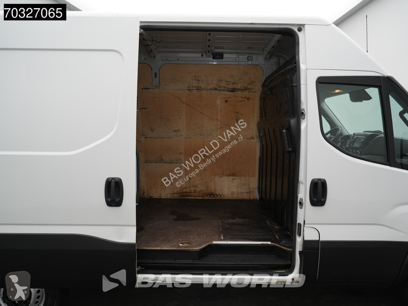 Лекотоварен автомобил Iveco 35S18 3.0L Automaat...