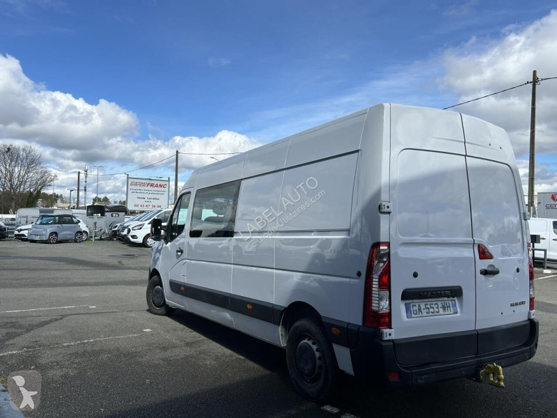 Véhicule utilitaire Renault 2.3
