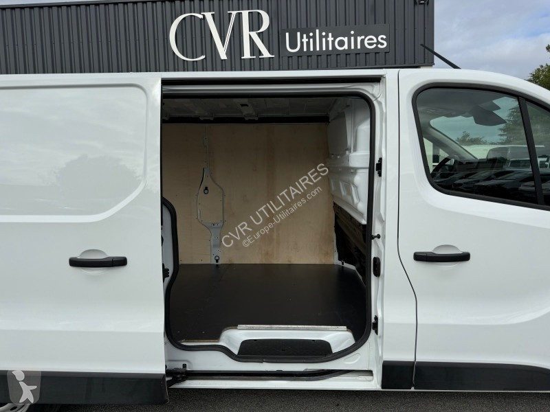 Véhicule utilitaire Renault TRAFIC III FG L2H1...