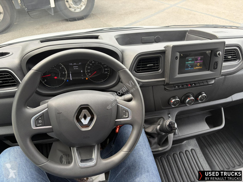 عربة نفعية Renault