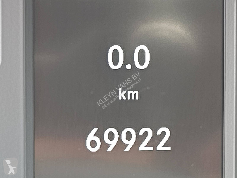Véhicule utilitaire Mercedes 114 L2 Aut. LED...