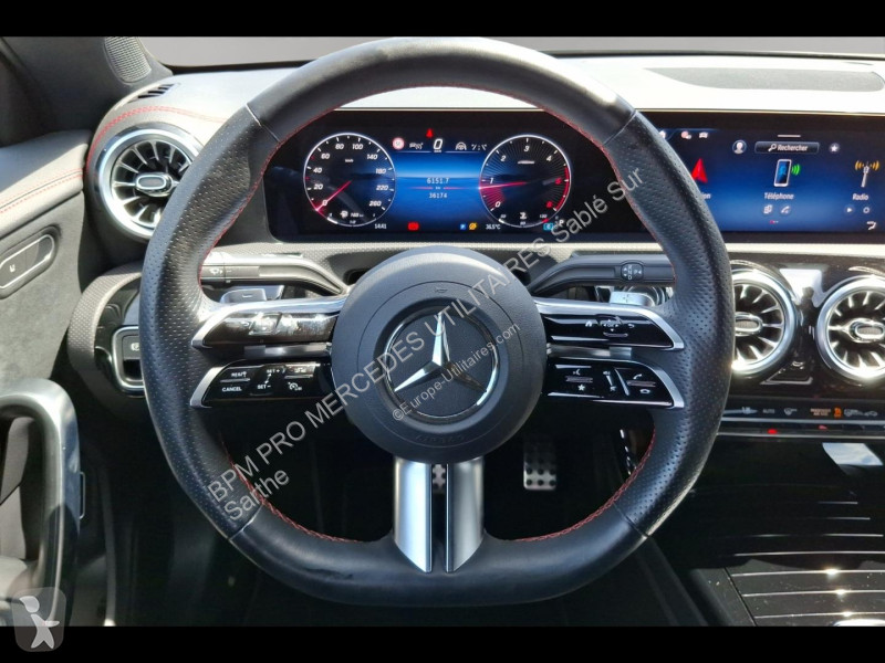 عربة نفعية Mercedes CLA 200 d 150ch AMG Line...