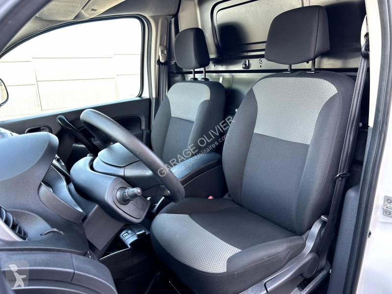 Véhicule utilitaire Renault 1.5 Blue dci 95...