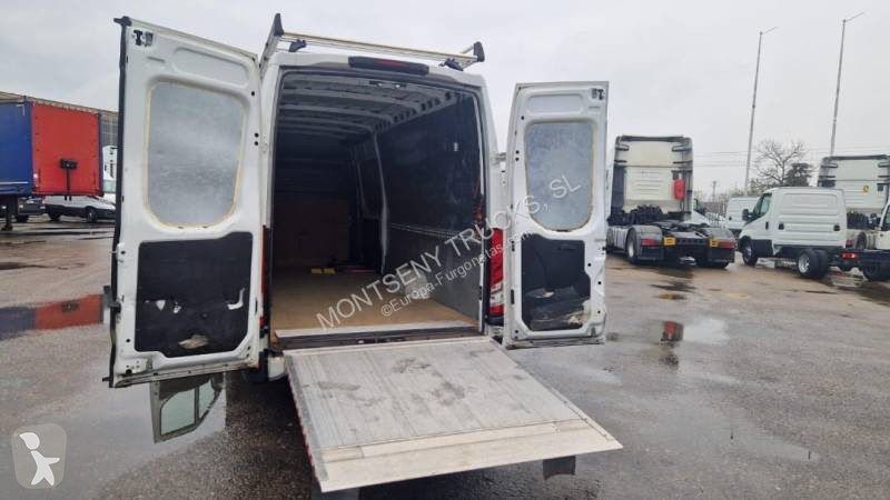 عربة نفعية Iveco