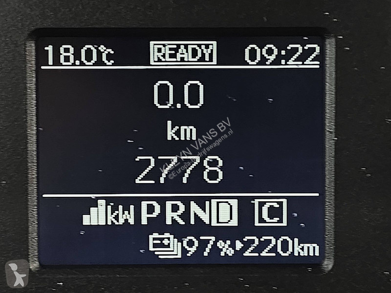 عربة نفعية Mercedes 51kWh L1 290Km WLTP e