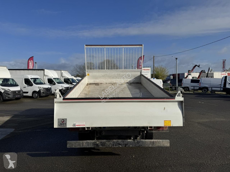 Véhicule utilitaire Iveco 35c16