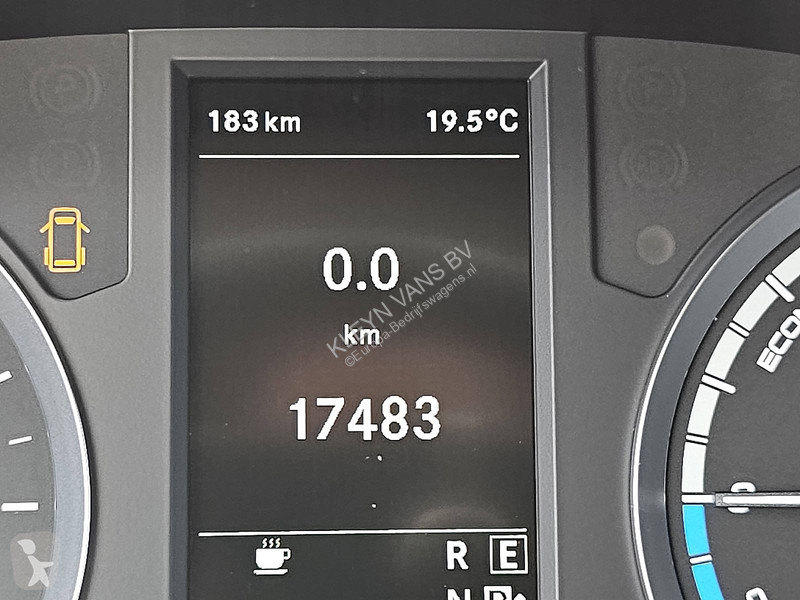 عربة نفعية Mercedes L2 280KM WLTP 60kWh!