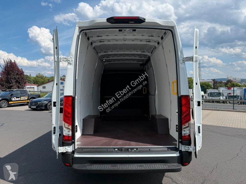 Furgoneta Iveco 35S16H3.0A8 V Y ASC-Ausbau...