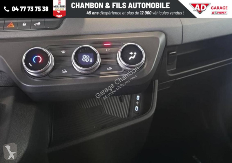 عربة نفعية Renault Fourgon BLUE DCI 150 L3H2...