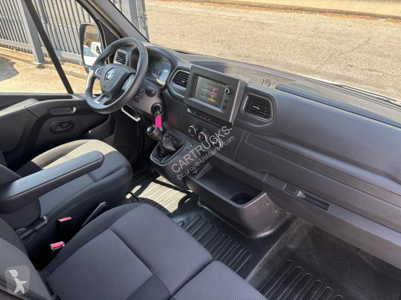 Véhicule utilitaire Renault MASTER Grand...