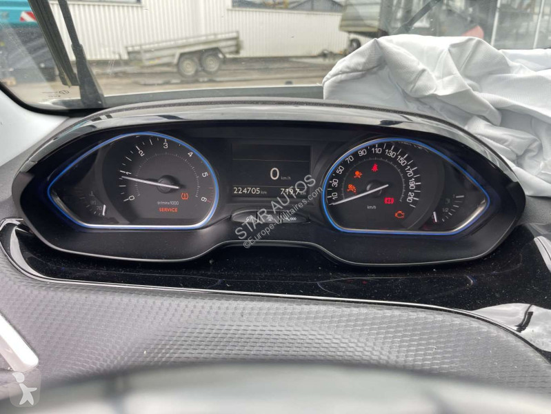 عربة نفعية Peugeot