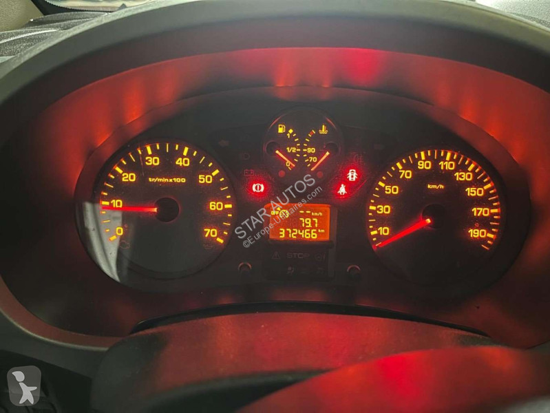 عربة نفعية Peugeot