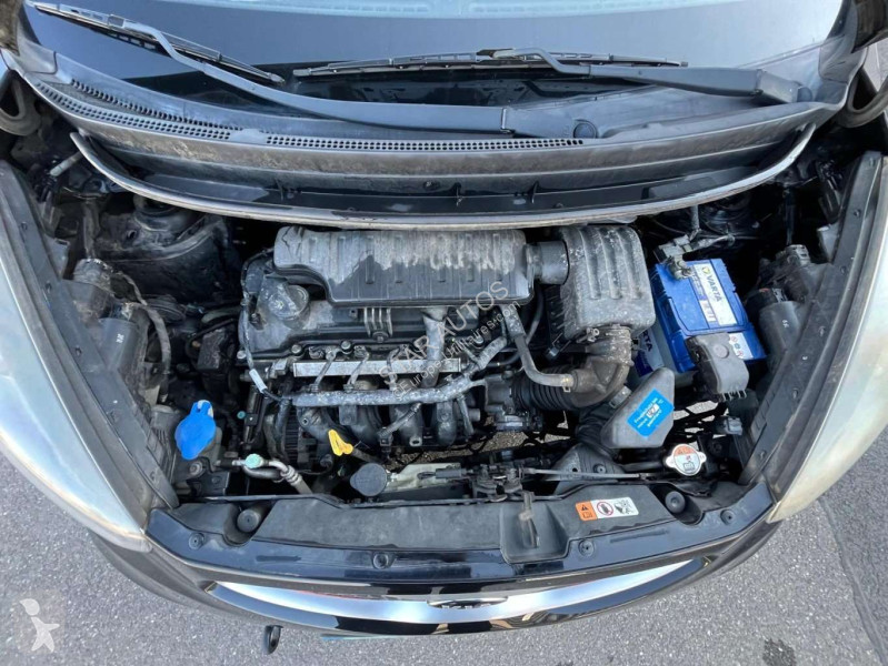 Véhicule utilitaire KIA