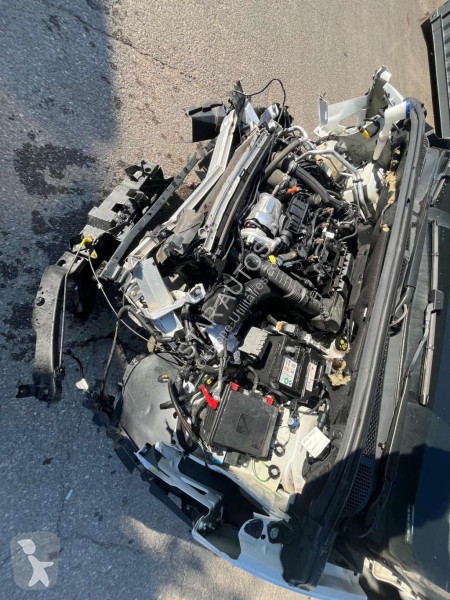 عربة نفعية Peugeot