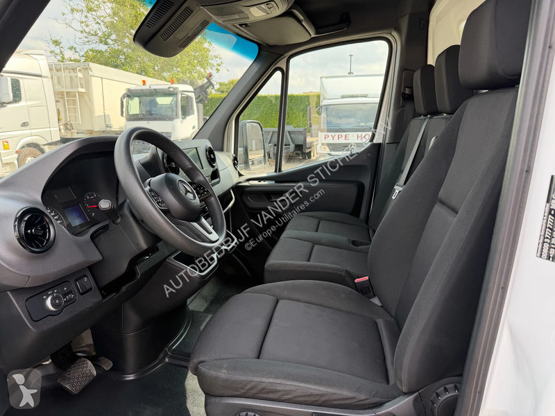 Mercedes 515 - KAST MET LAADBRUG - AUTOMAAT...