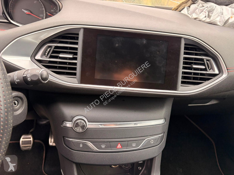 Véhicule utilitaire Peugeot II 2.0 BlueHDi 150...