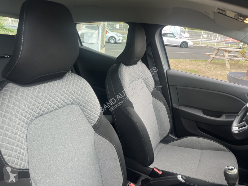 Коммерческий автомобиль Renault CLIO V 1.5 BLUE...
