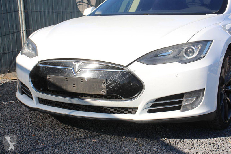 Furgoneta Tesla P85+