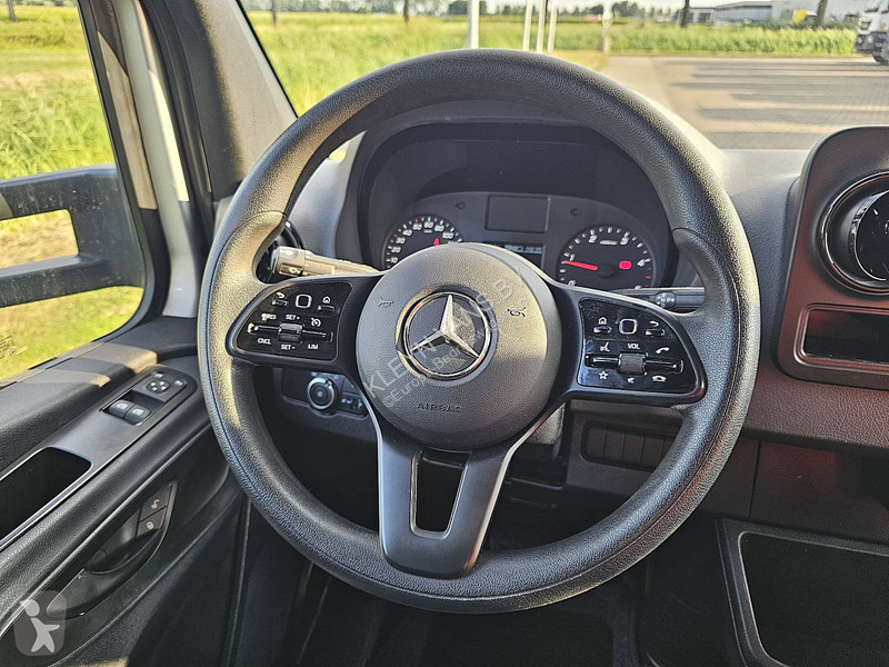 عربة نفعية Mercedes 317 Bakwagen Laadklep!
