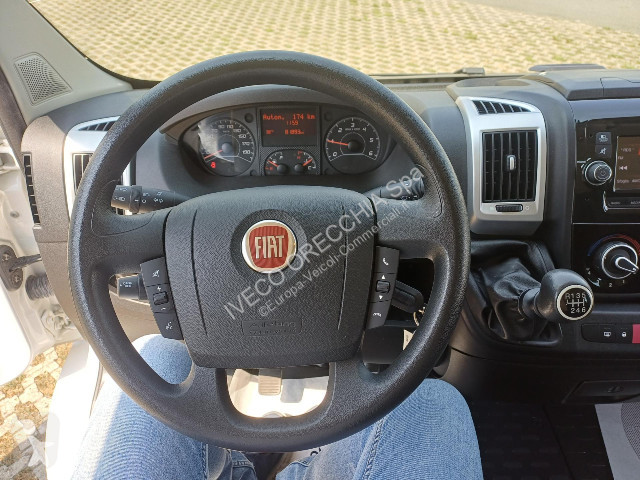 Samochód dostawczy Fiat DUCATO 6+1
