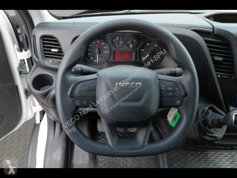 Véhicule utilitaire Iveco CCb 35C16H...