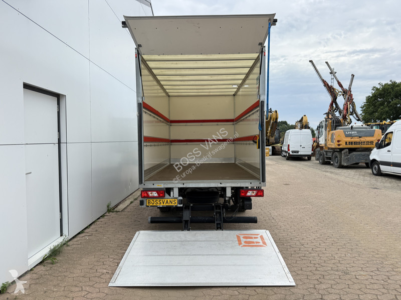 Véhicule utilitaire Ford 2.0 TDCI 130PK...