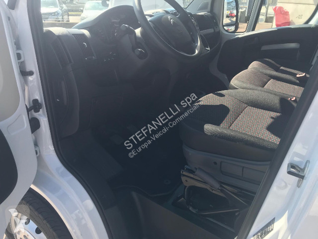 عربة نفعية Citroën Jumper 35 L4 2.2 bluehdi...