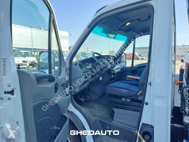 عربة نفعية Iveco Daily 35C15 - CASSONE + GRU