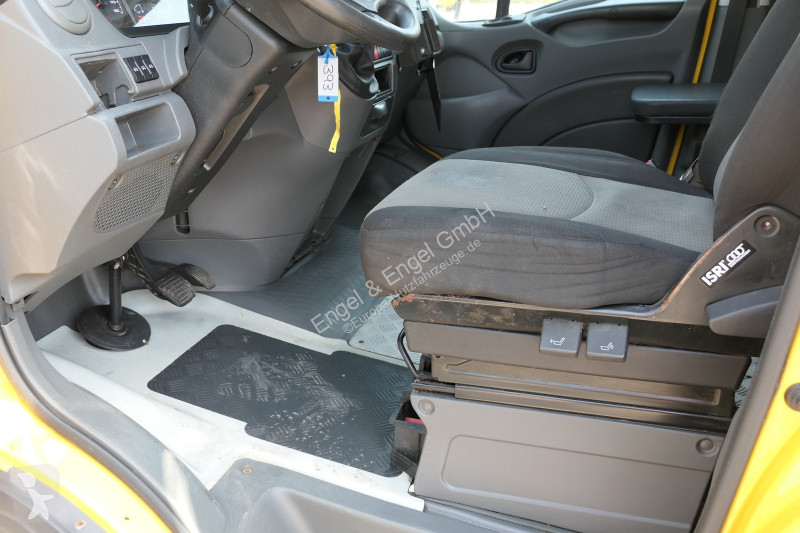 Лекотоварен автомобил Iveco Daily 35 S11 C30C...