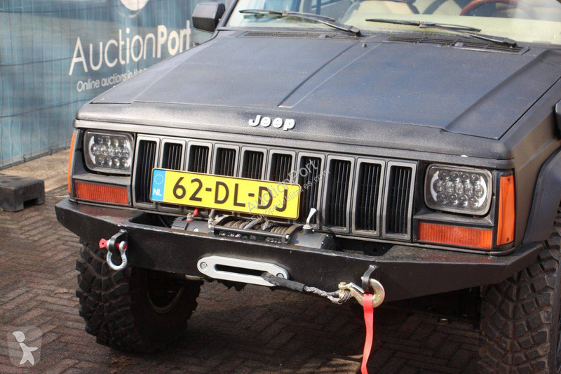 عربة نفعية Jeep Limited