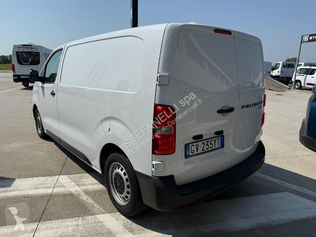 عربة نفعية Peugeot EXPERT 2.0 BLUE HDI 140CV L2H1