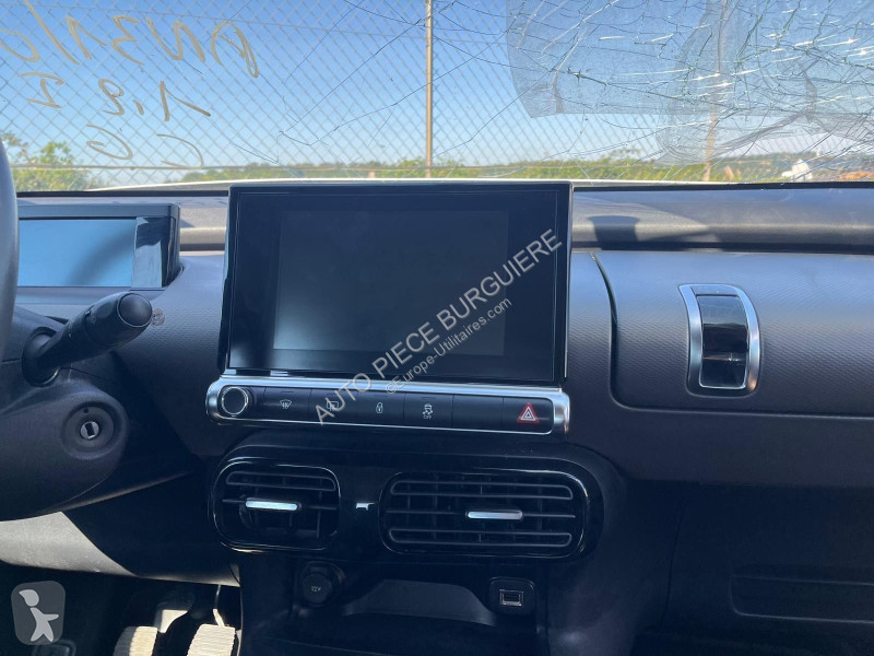 عربة نفعية Citroën cactus 1.2 VTi 82 / EM576