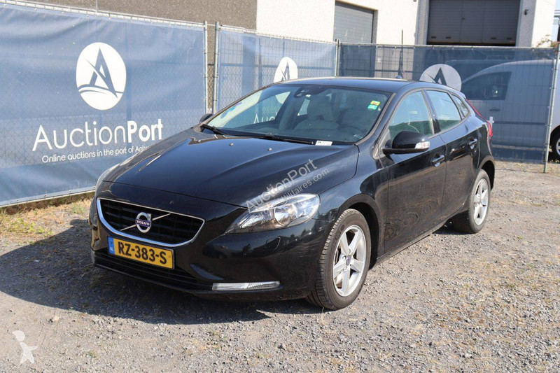 عربة نفعية Volvo