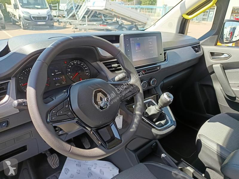 Véhicule utilitaire Renault 1.3 TCE 100 TPMR...