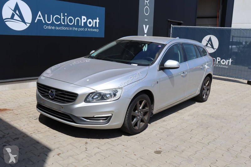 Samochód dostawczy Volvo D3 R-Design