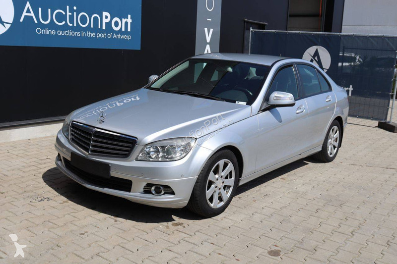 عربة نفعية Mercedes CDI C-Klasse