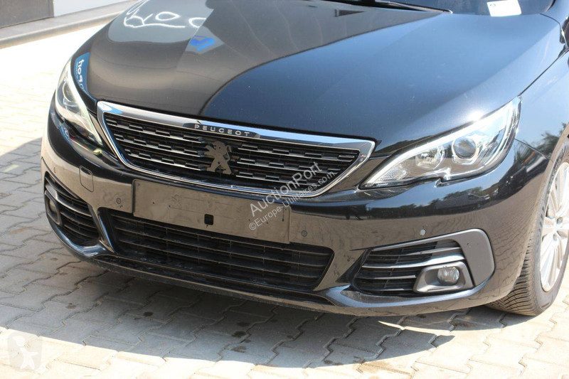 عربة نفعية Peugeot