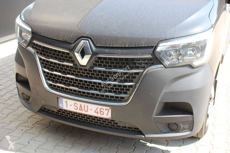 عربة نفعية Renault Crossover