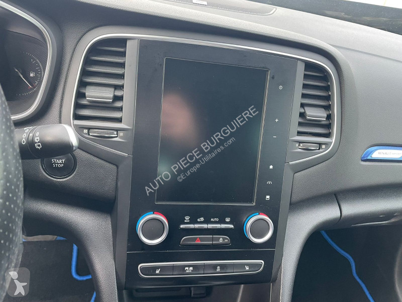 Véhicule utilitaire Renault RENAULT Mégane IV...